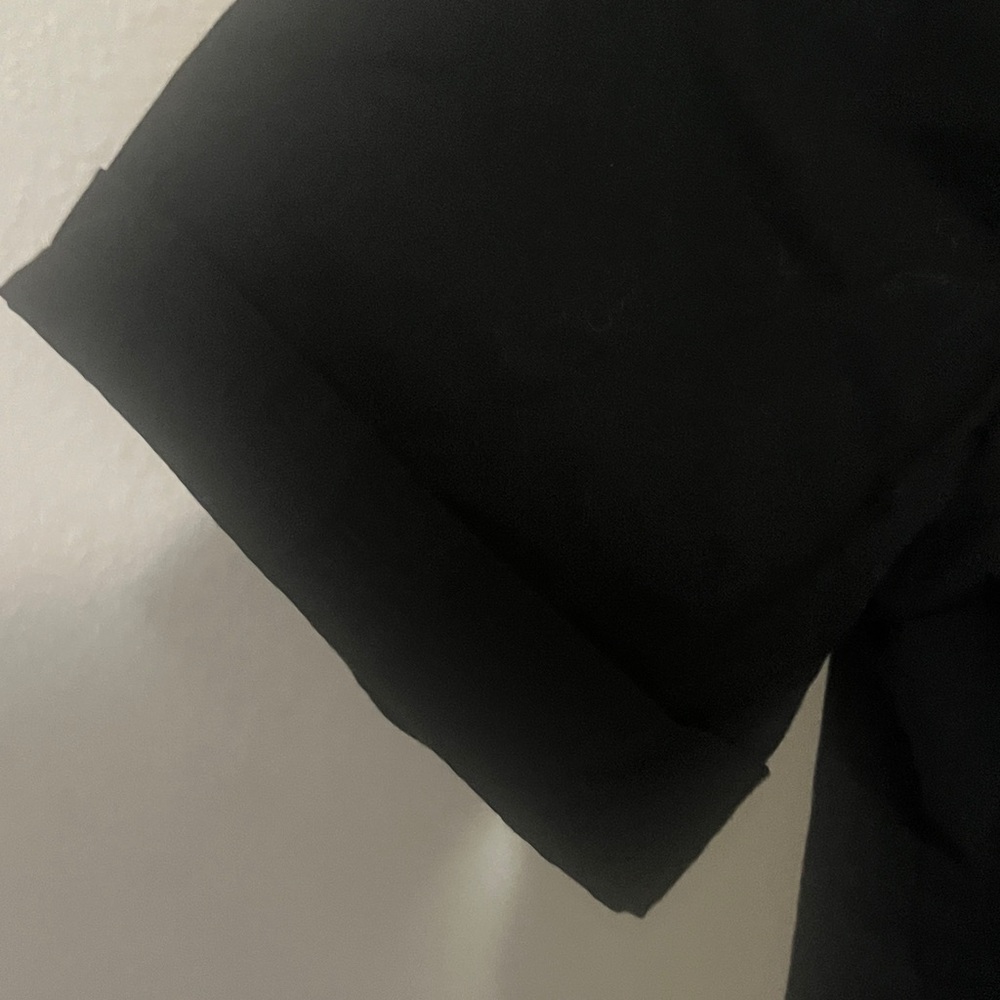 Lord & Taylor Black Short Sleeve Tie-Front Tee - Picture 4 of 7